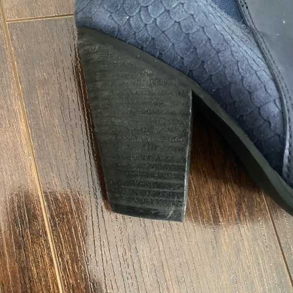 ALDO Blue Healed Boots Size 7.5 - Picture 14 of 16